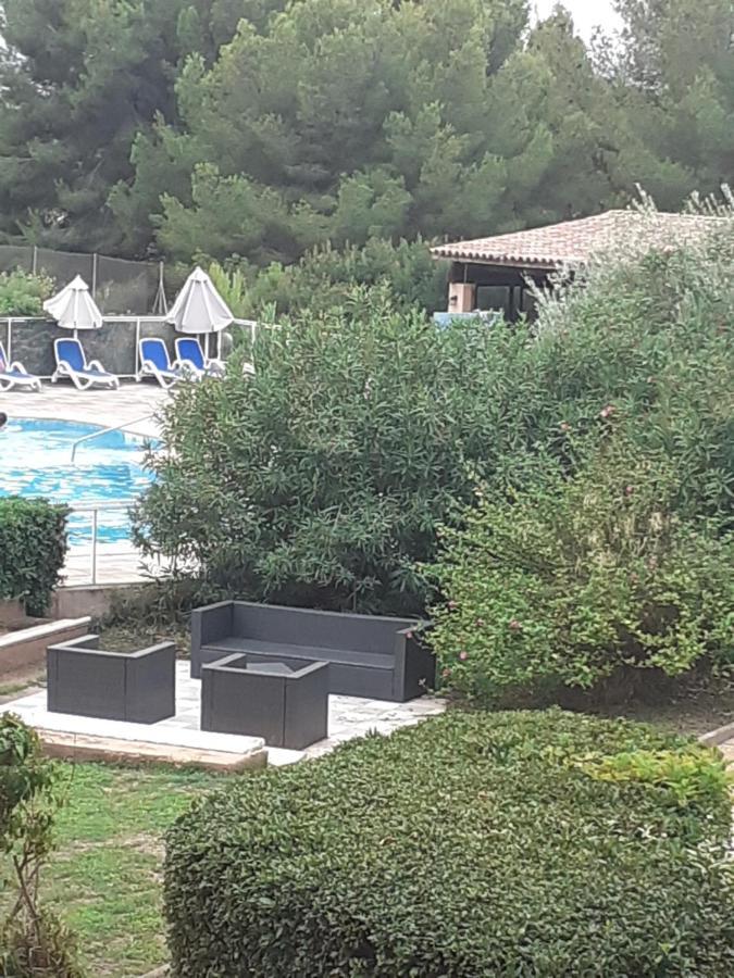 Studio Calme Et Paisible Avec Piscine Et Parking Prive 巴拉吕克莱班 外观 照片