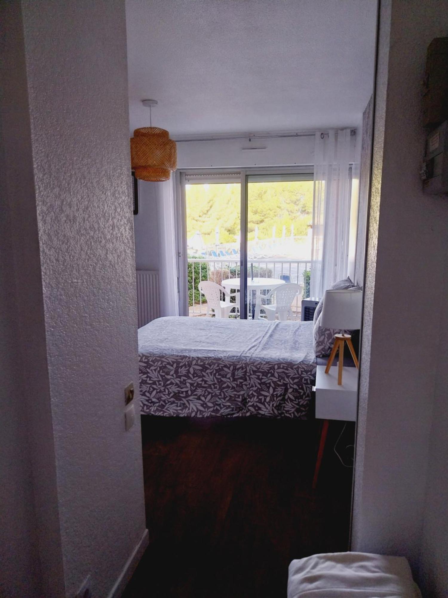 Studio Calme Et Paisible Avec Piscine Et Parking Prive 巴拉吕克莱班 外观 照片